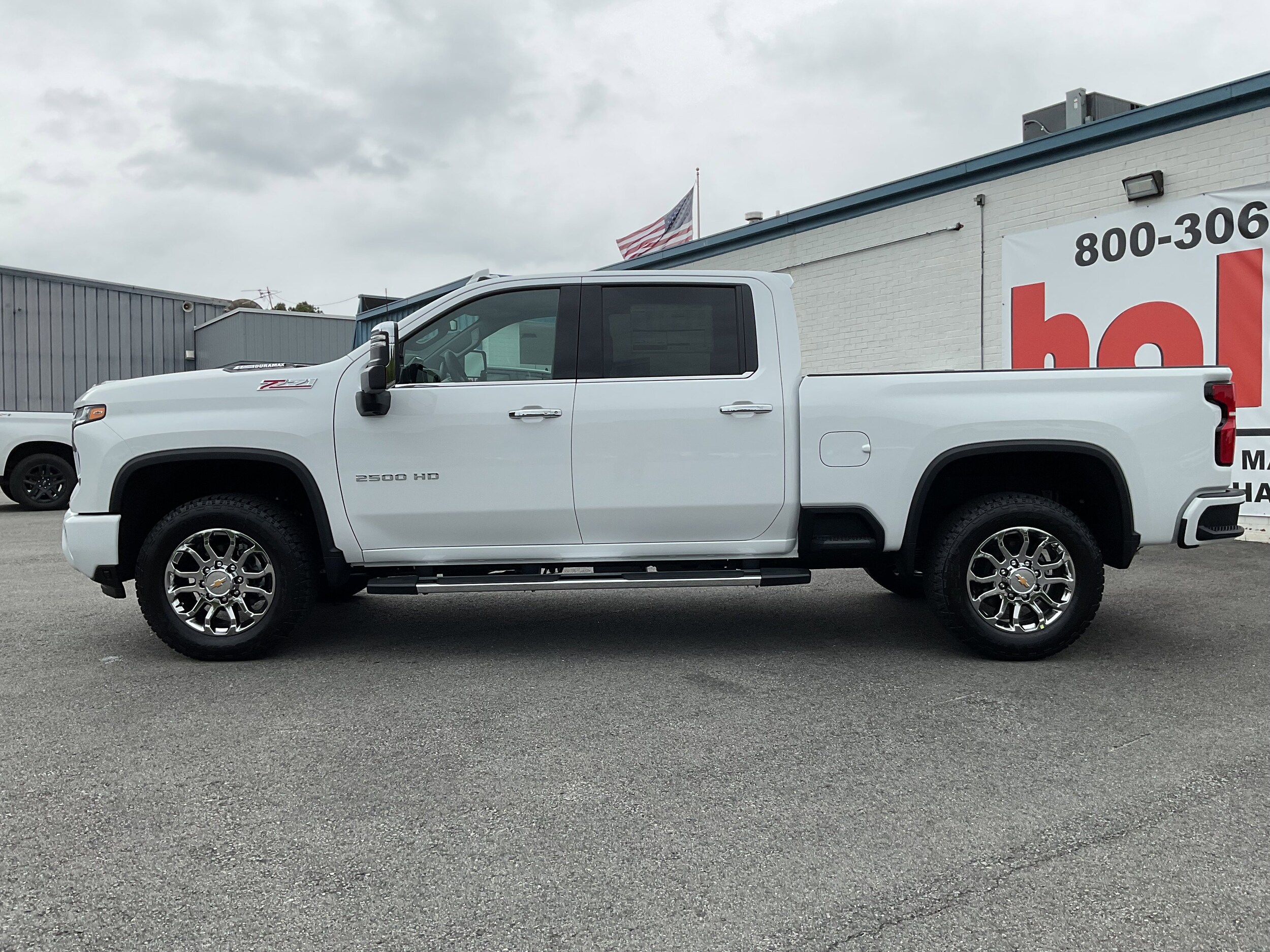 2026 Chevrolet Silverado 2500HD LTZ photo 3