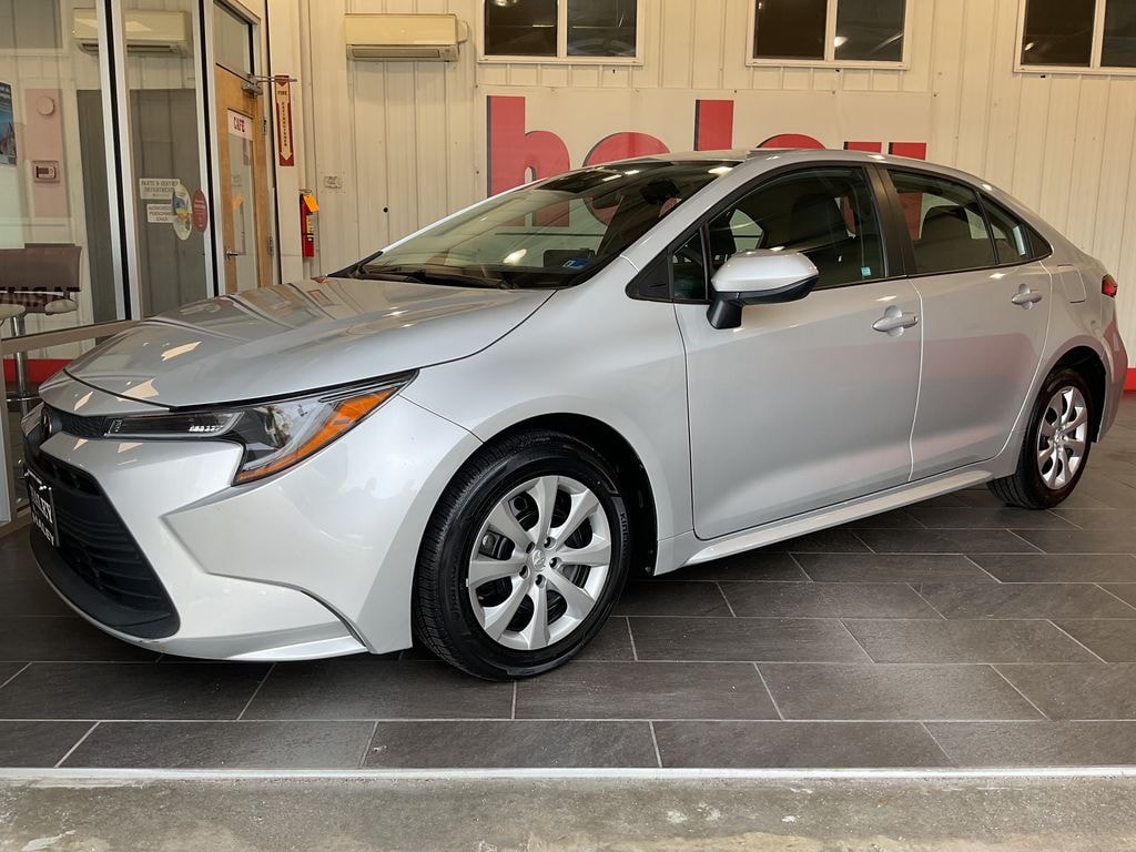 Used 2025 Toyota Corolla LE Sedan