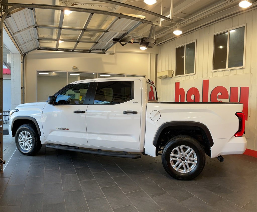 2026 Toyota Tundra SR5 CrewMax photo 3
