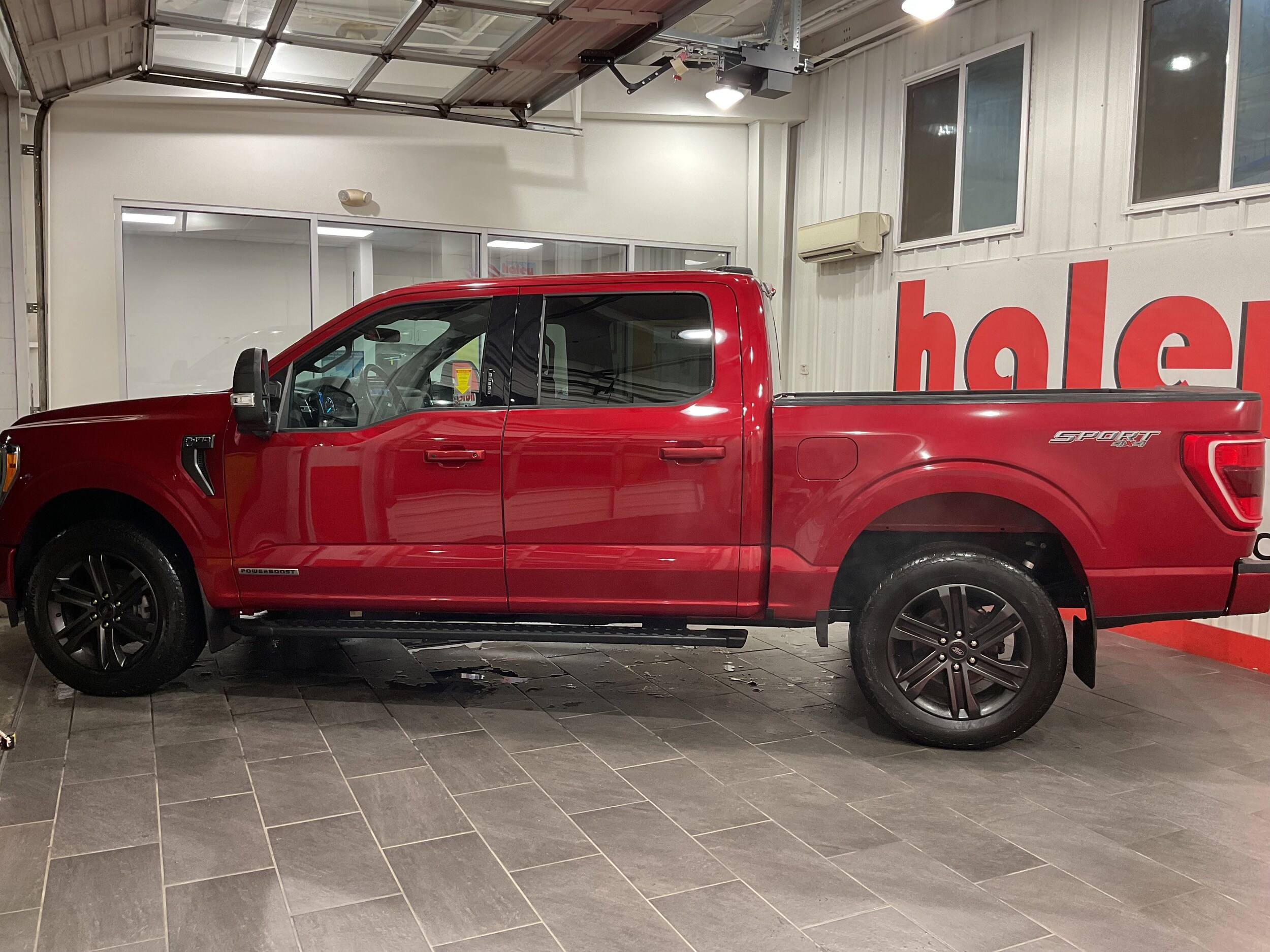 2022 Ford F-150 XLT photo 2