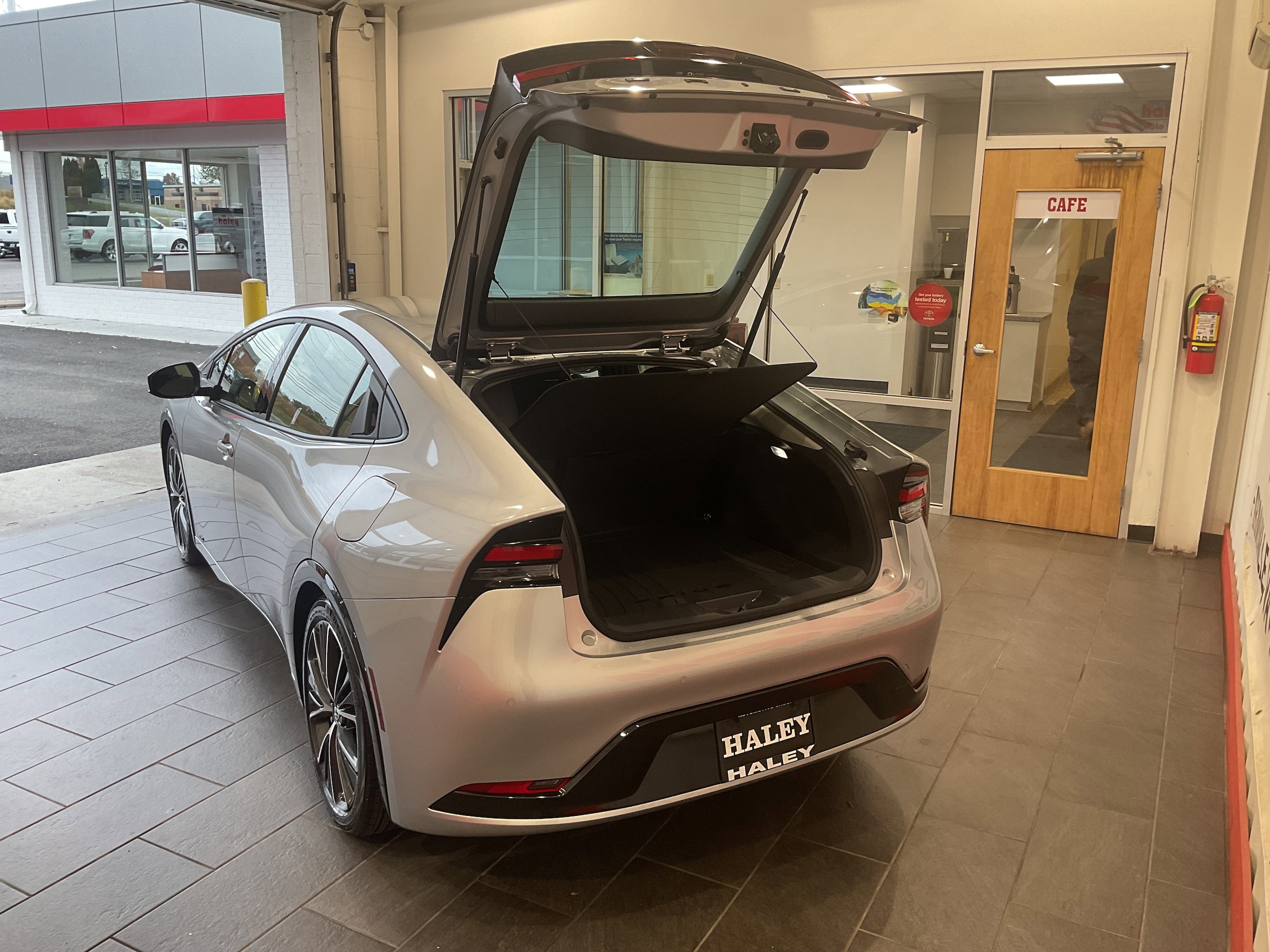 2026 Toyota Prius XLE - Photo 26