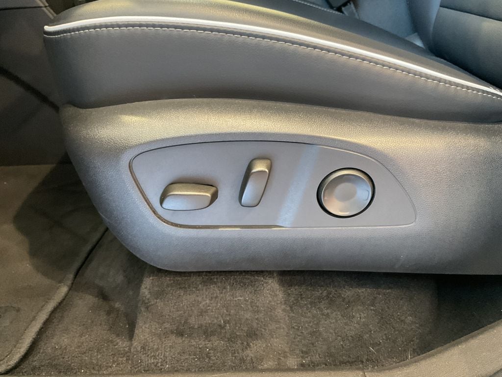 2025 Buick Enclave Preferred - Photo 16