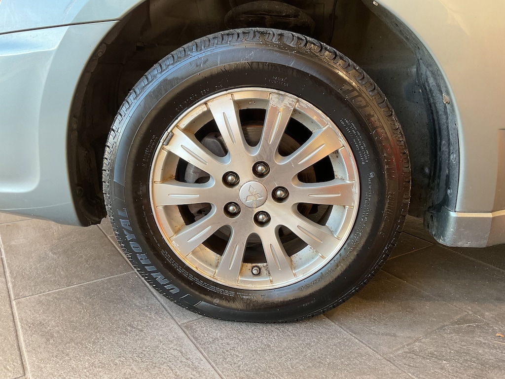 Used 2009 Mitsubishi Galant ES Sedan