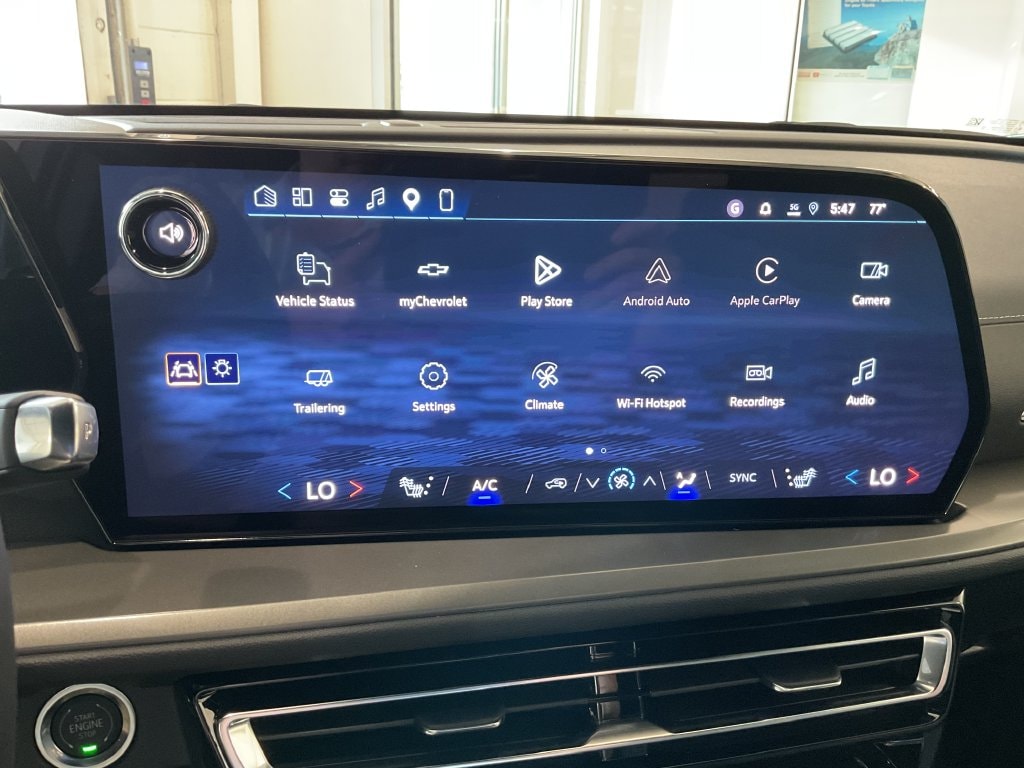 2027 Chevrolet Traverse LT - Photo 25