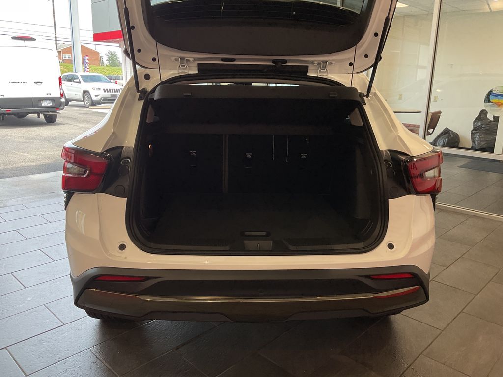 2026 Chevrolet Trax Activ - Photo 9