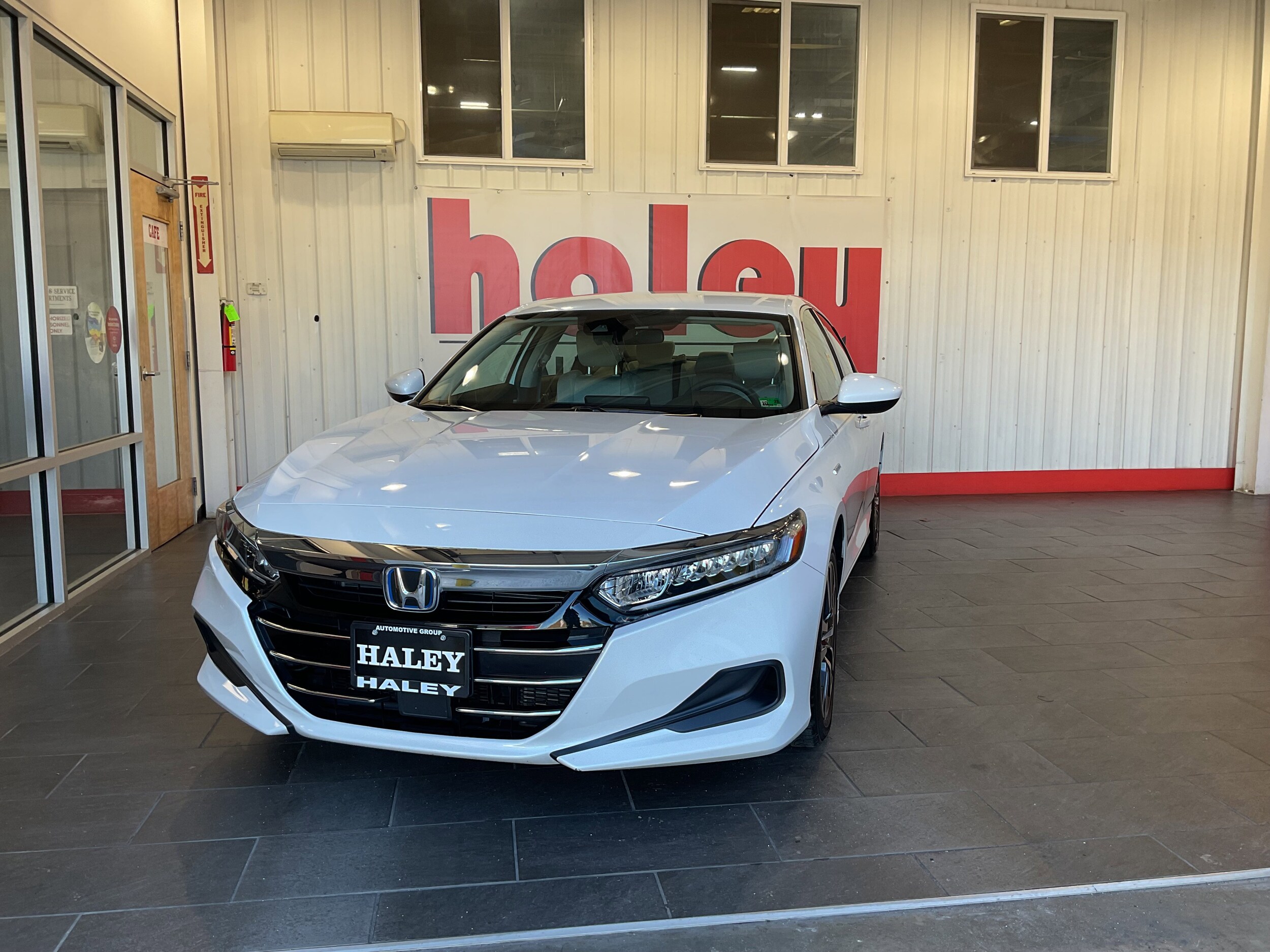 2022 Honda Accord Hybrid photo 2