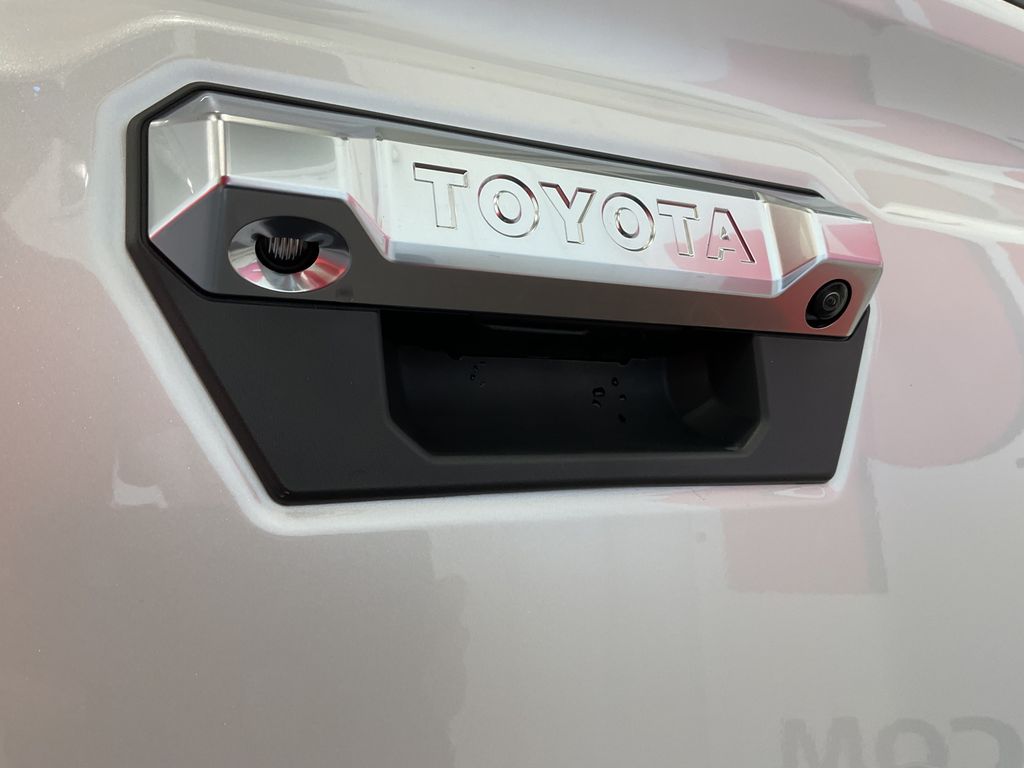 2026 Toyota Tacoma Limited - Photo 8