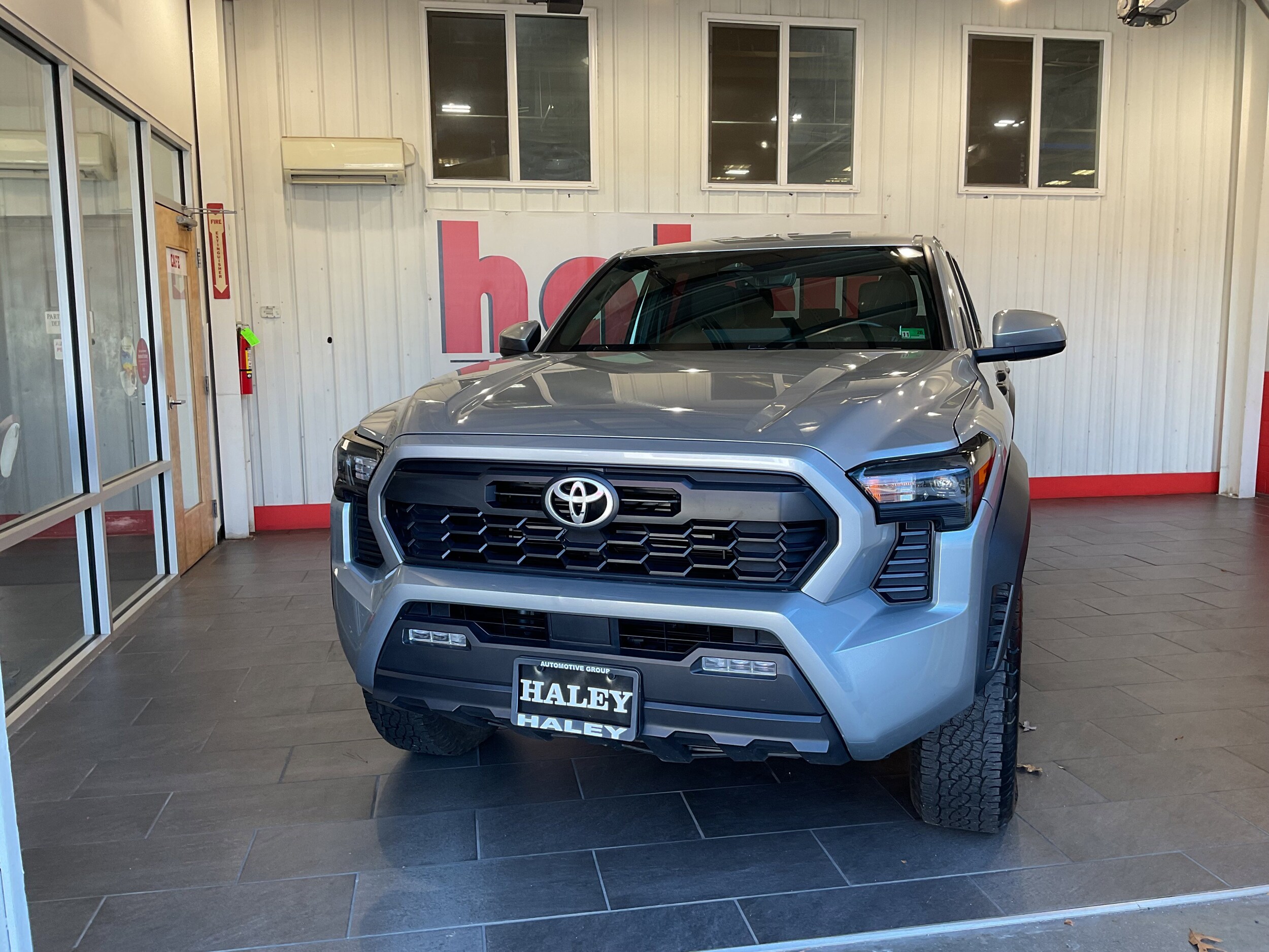 2024 Toyota Tacoma TRD Double Cab photo 3