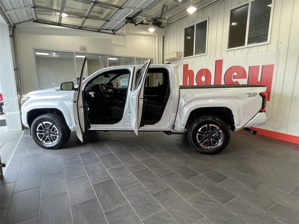 2024 Toyota Tacoma TRD Sport - Photo 15