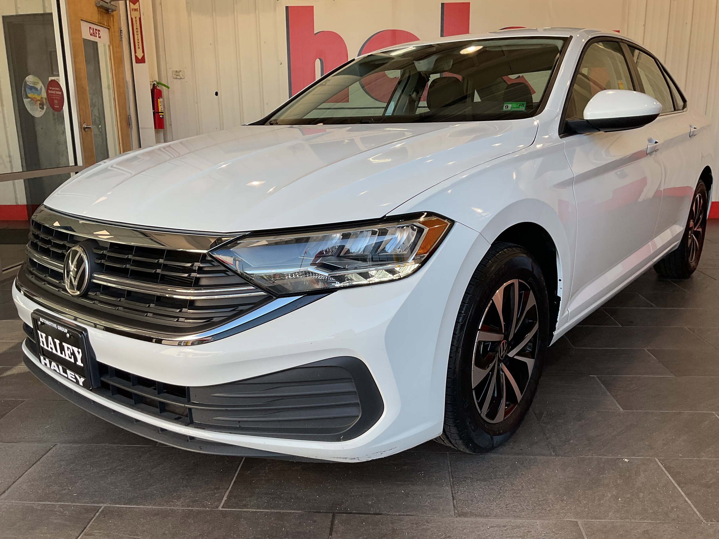 2024 Volkswagen Jetta 1.5T S photo 2