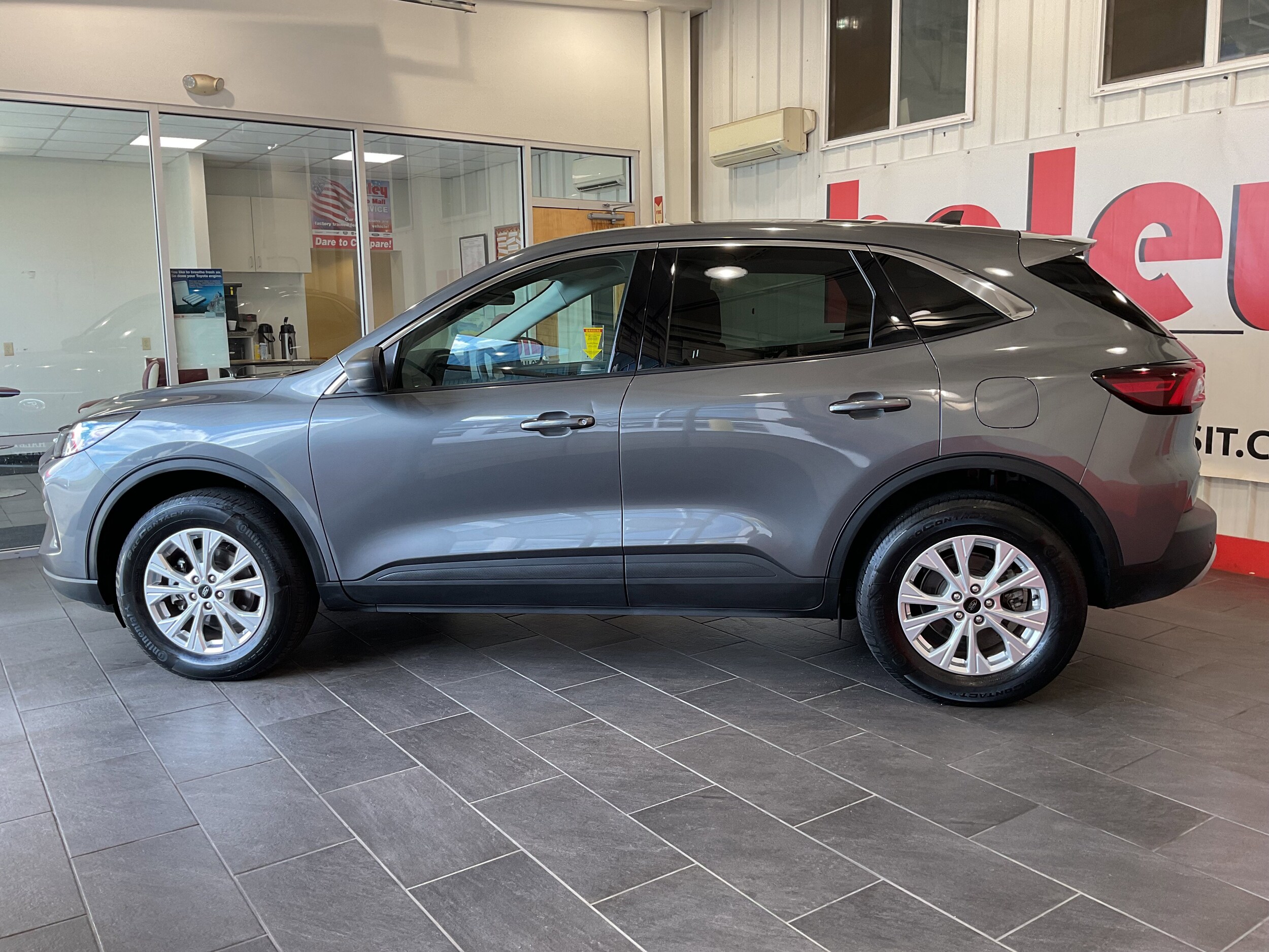 2024 Ford Escape Active photo 3