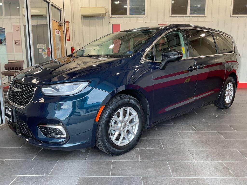 Used 2024 Chrysler Pacifica Touring L Van Passenger Van