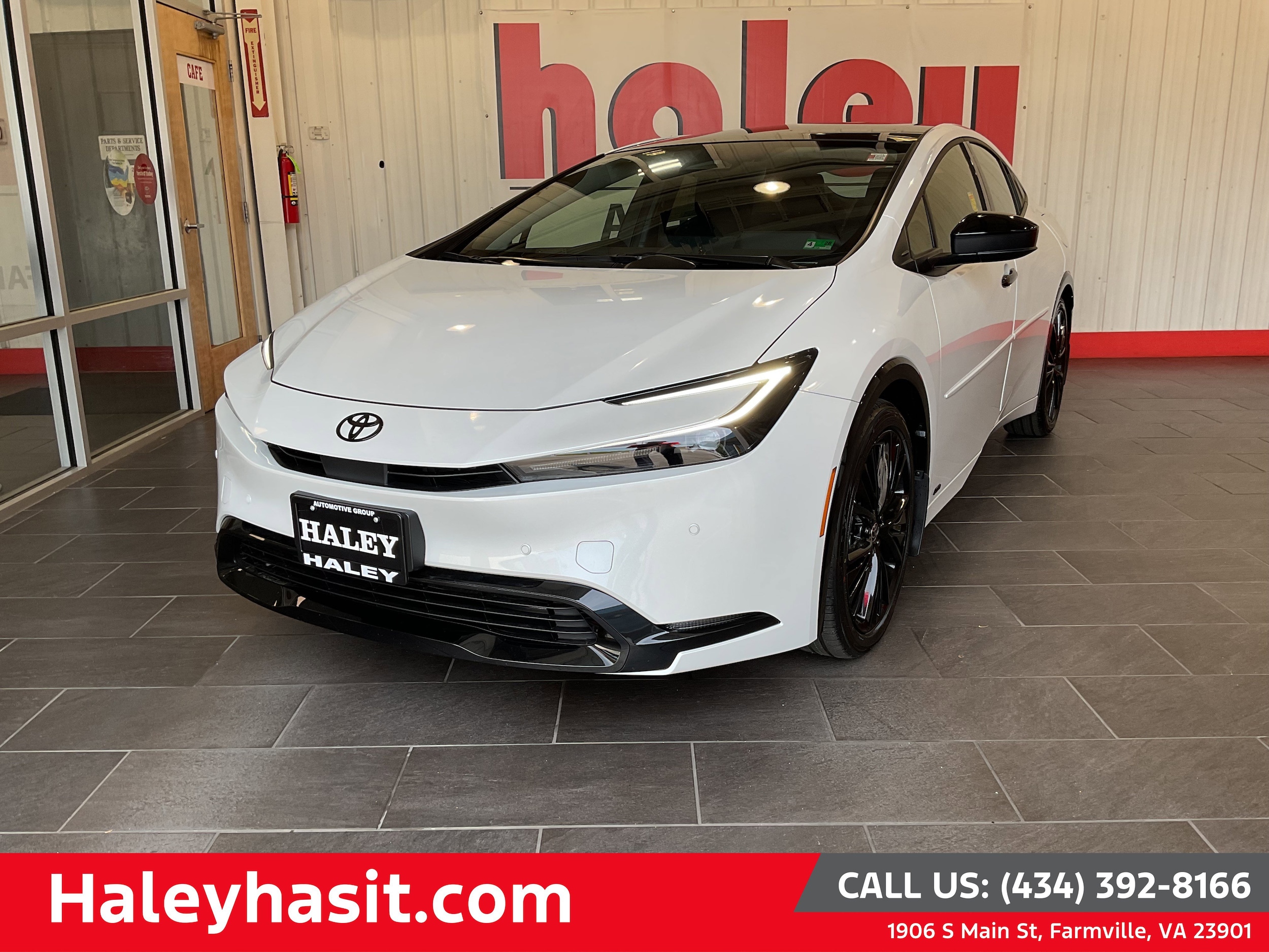 2025 Toyota Prius Hatchback 