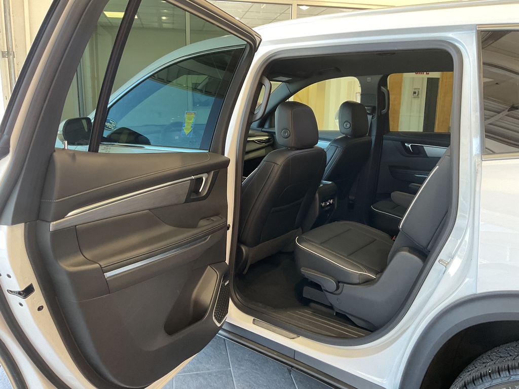2025 Buick Enclave Preferred - Photo 29