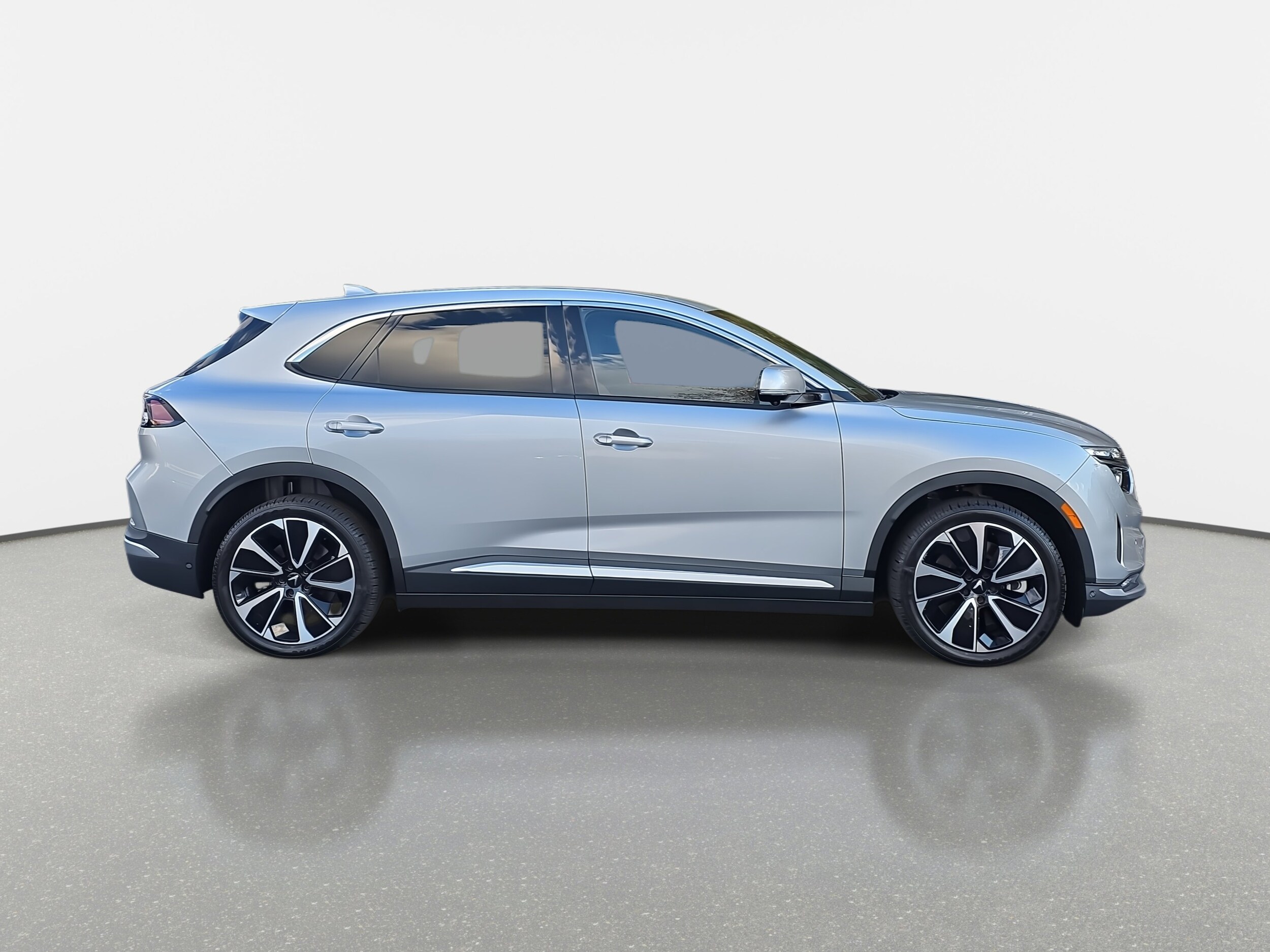 2025 Vinfast VF 8 8 photo 4