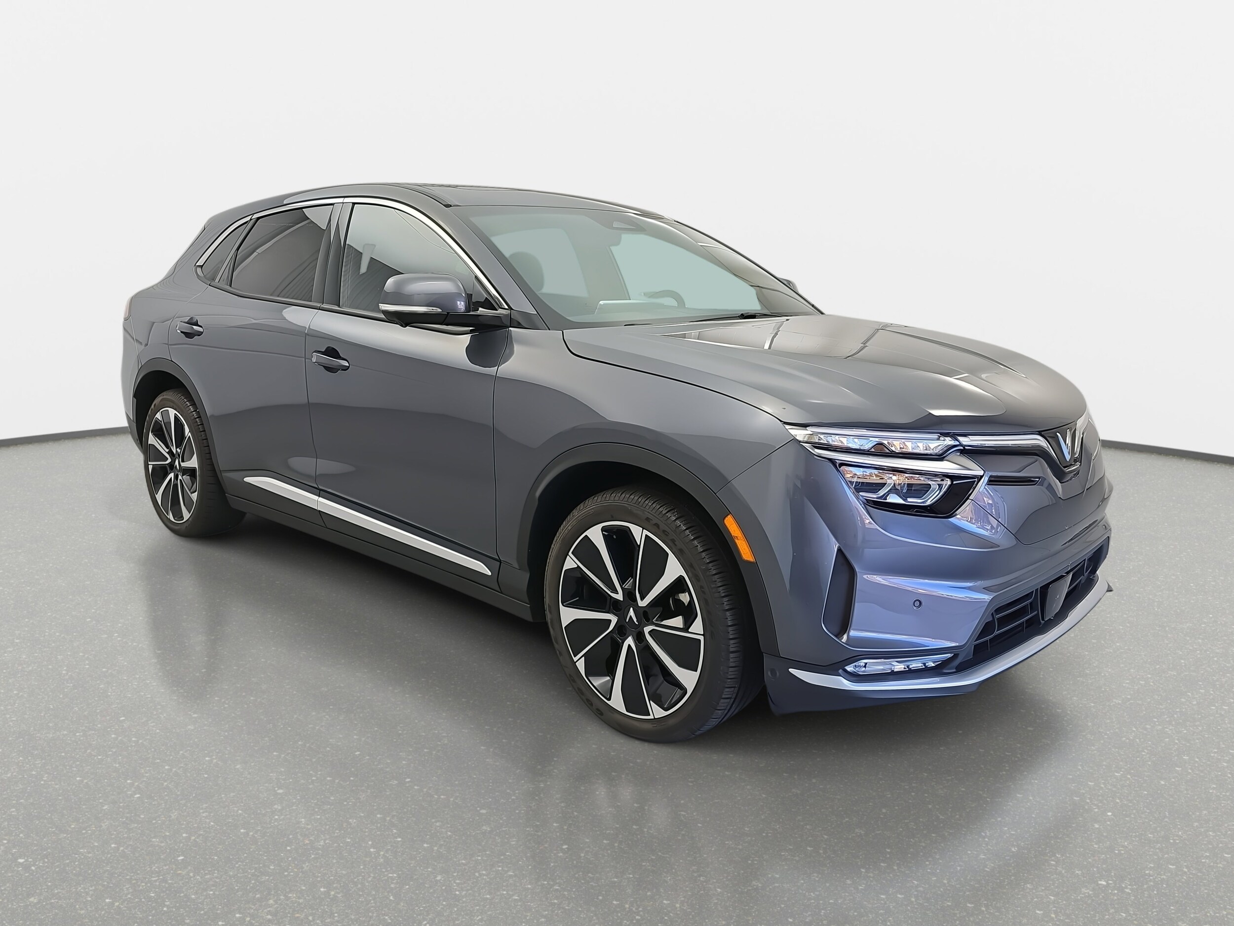 2025 Vinfast VF 8 8 photo 3