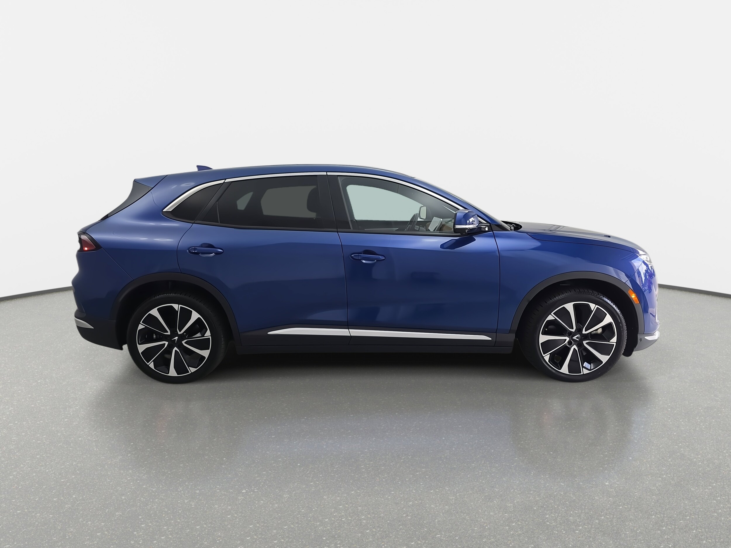 2025 Vinfast VF 8 8 photo 4