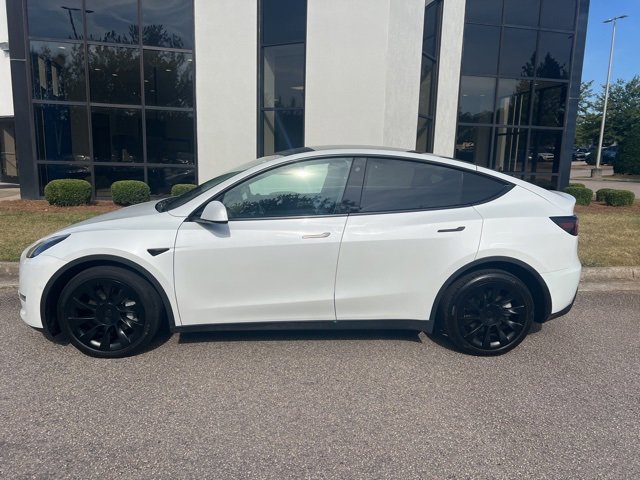 2022 Tesla Model Y Long Range photo 2