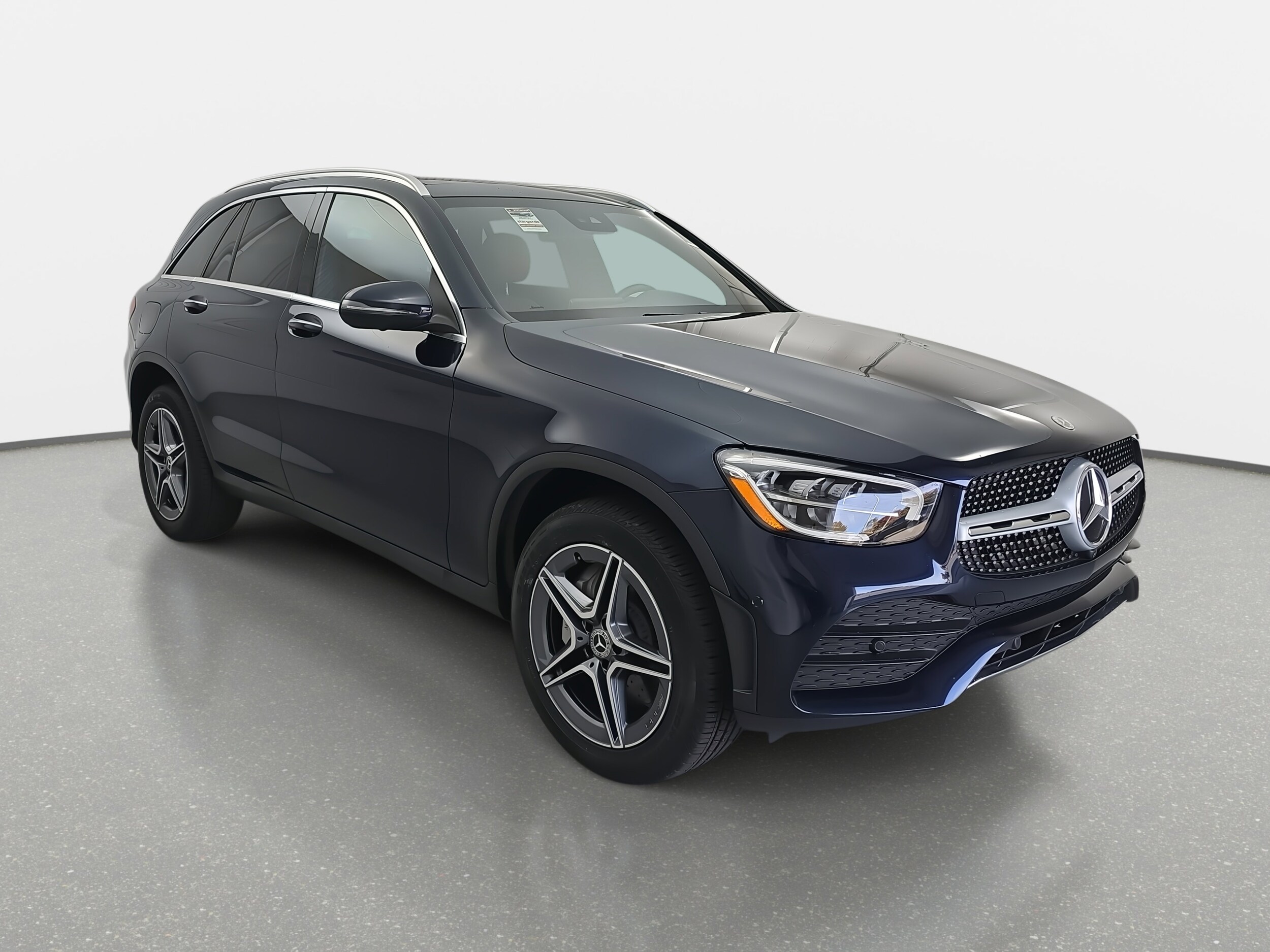 2022 Mercedes Benz GLC 300 photo 3