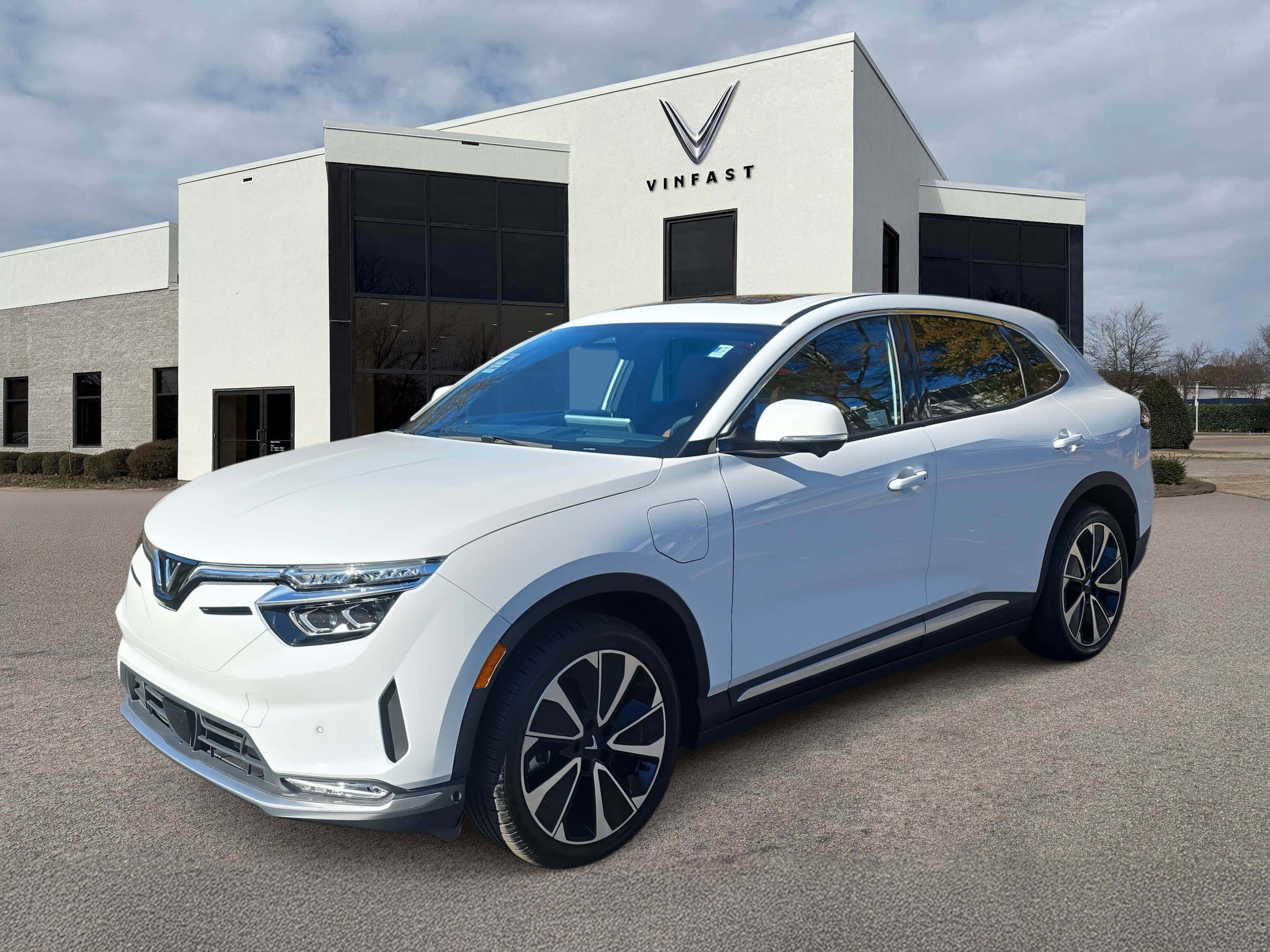 2025 VinFast VF 8 Plus