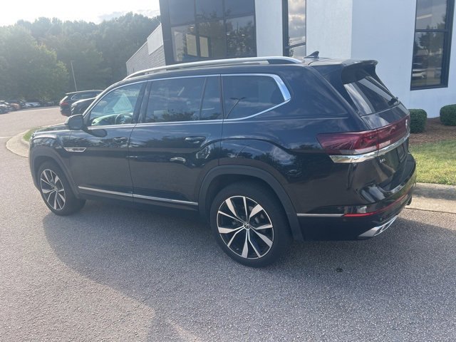 2024 Volkswagen Atlas SEL Premium R-Line photo 3