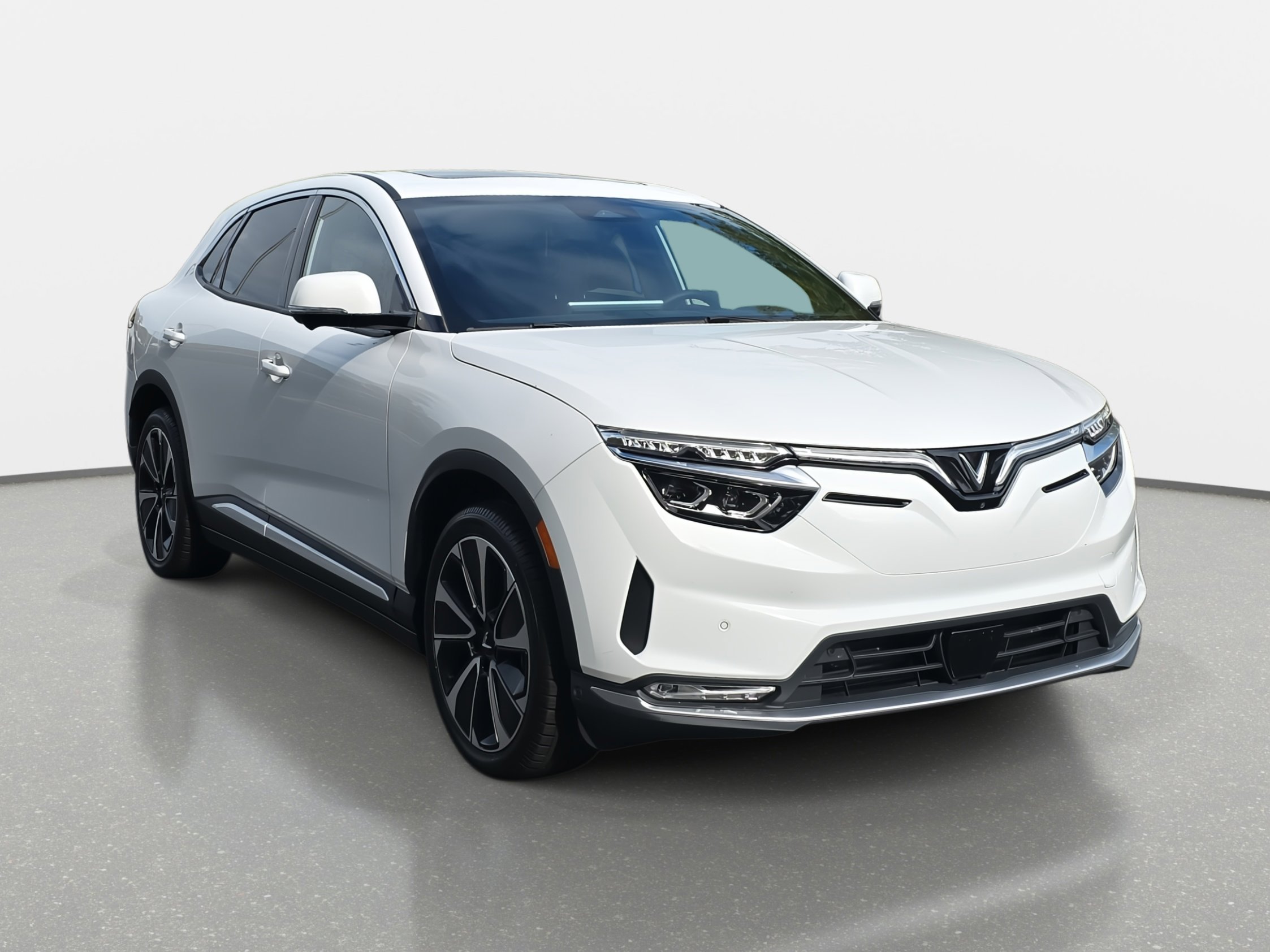 2025 Vinfast VF 8 8 photo 3