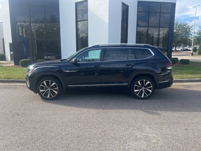 2024 Volkswagen Atlas SEL Premium R-Line photo 2