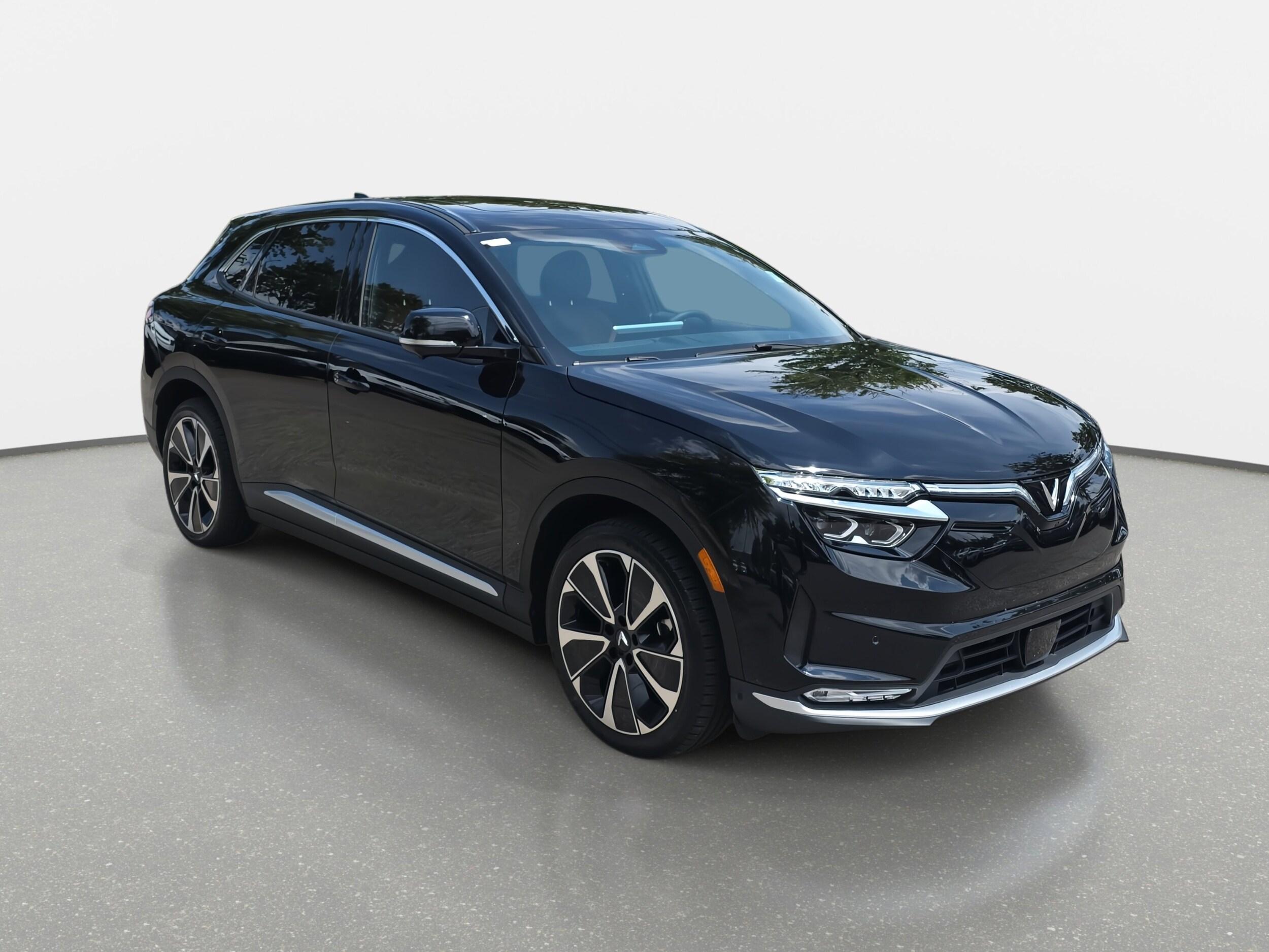 2025 Vinfast VF 8 8 photo 3