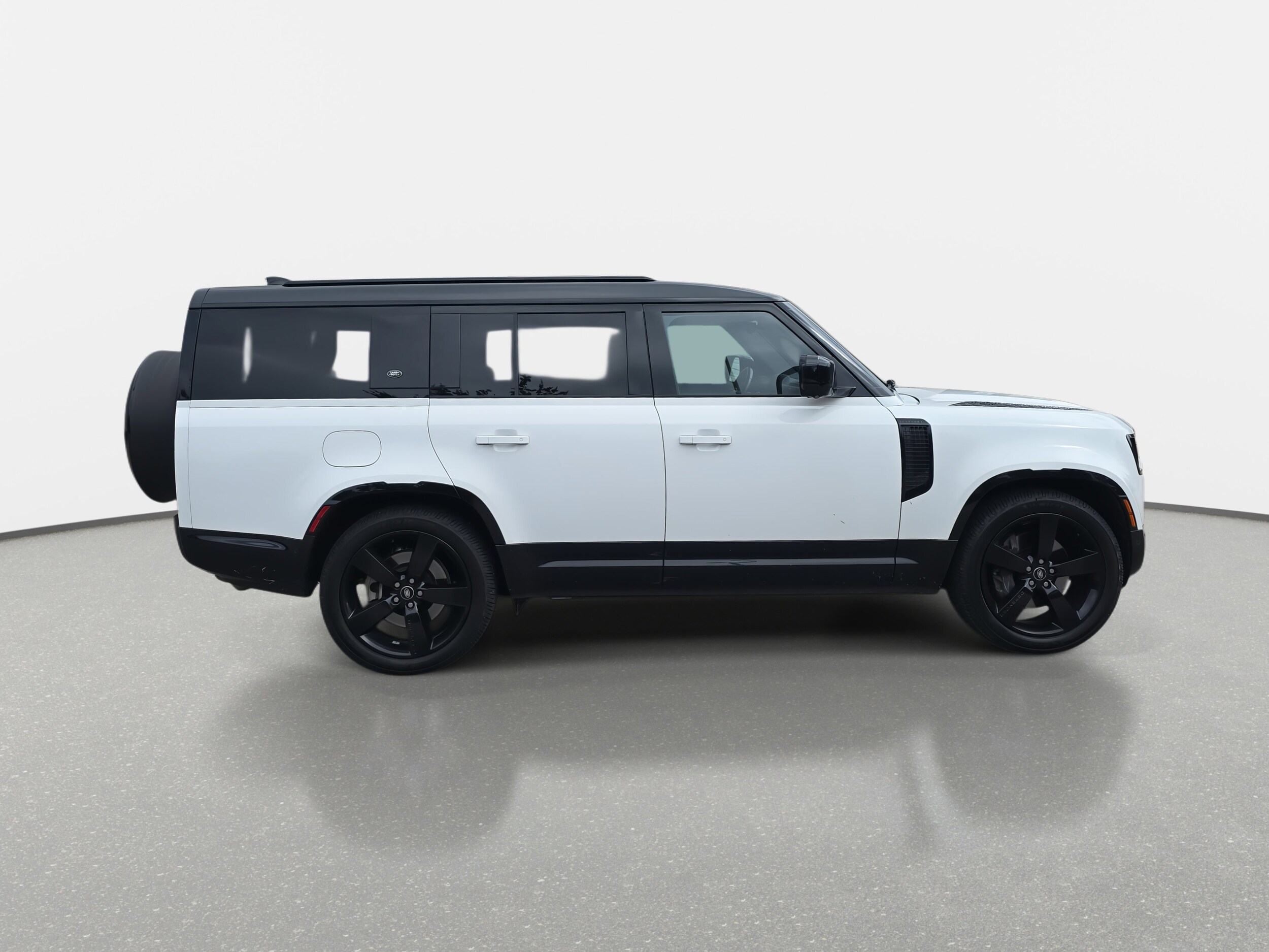 2023 Land Rover Defender X-Dynamic SE photo 2