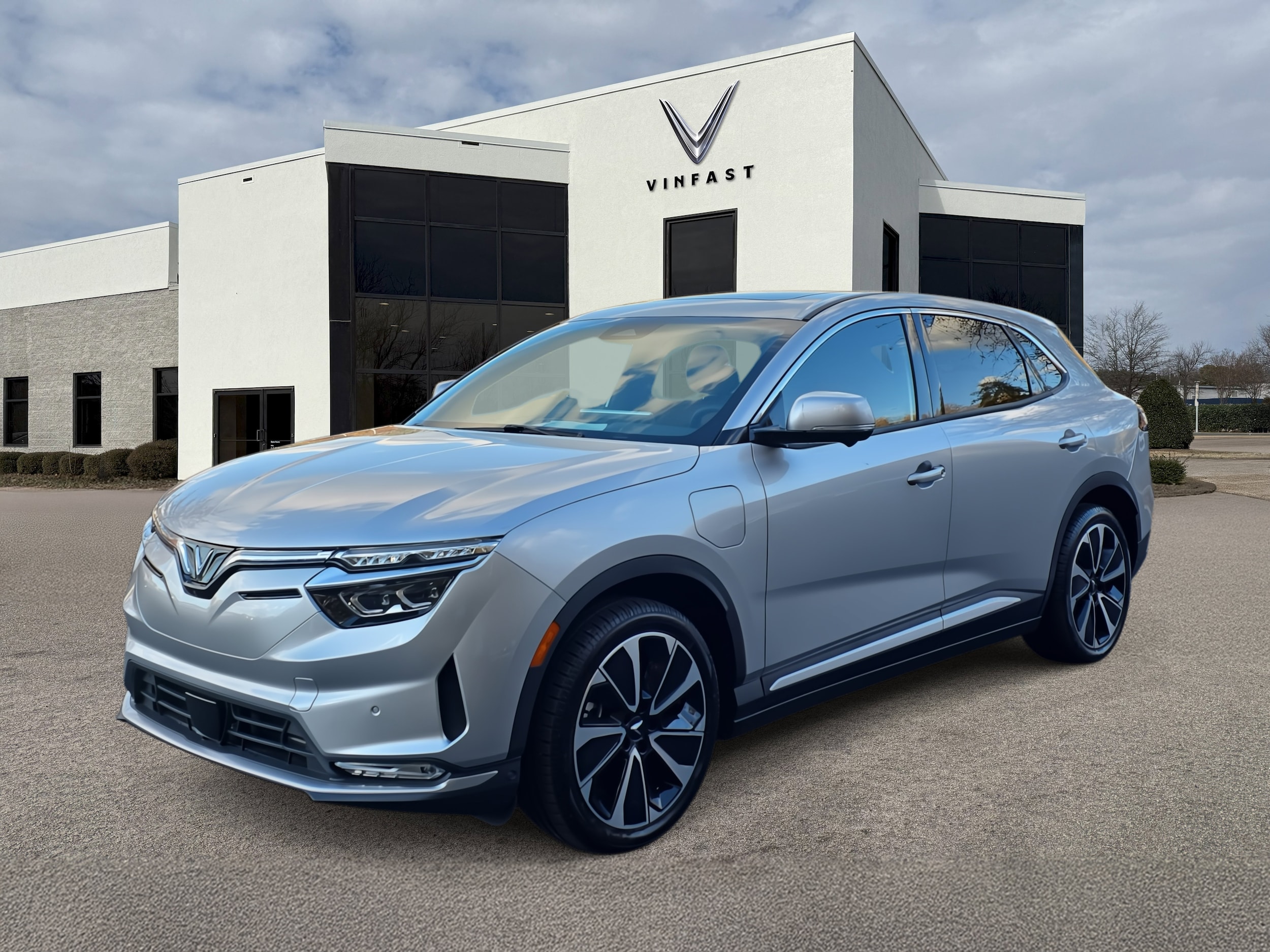 2025 VinFast VF 8 Plus