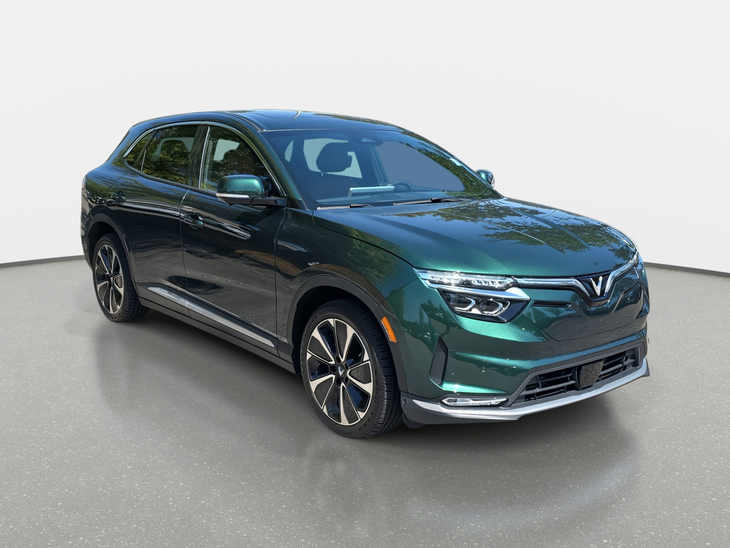 2025 Vinfast VF 8 8 photo 3