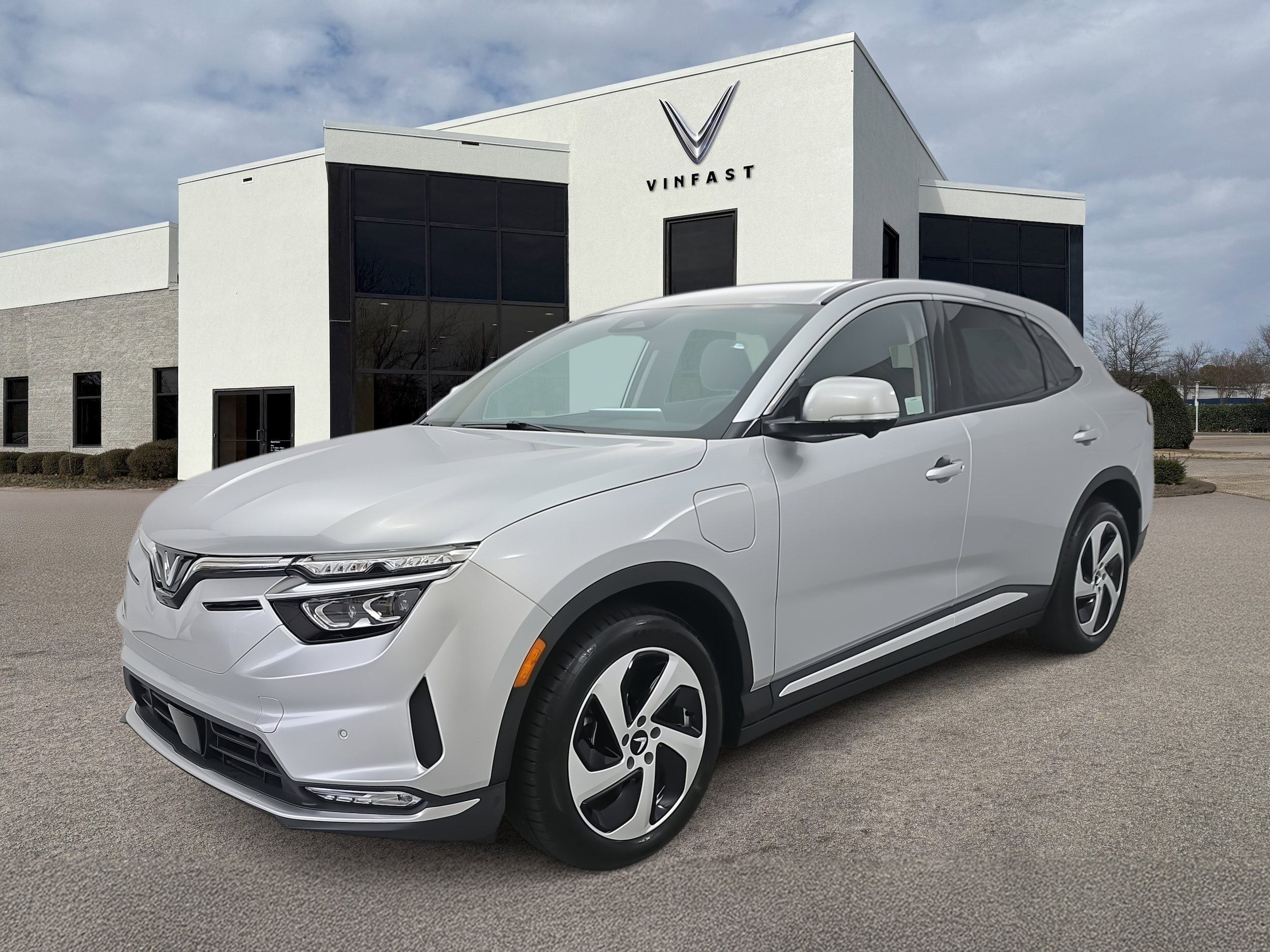 2025 VinFast VF 8