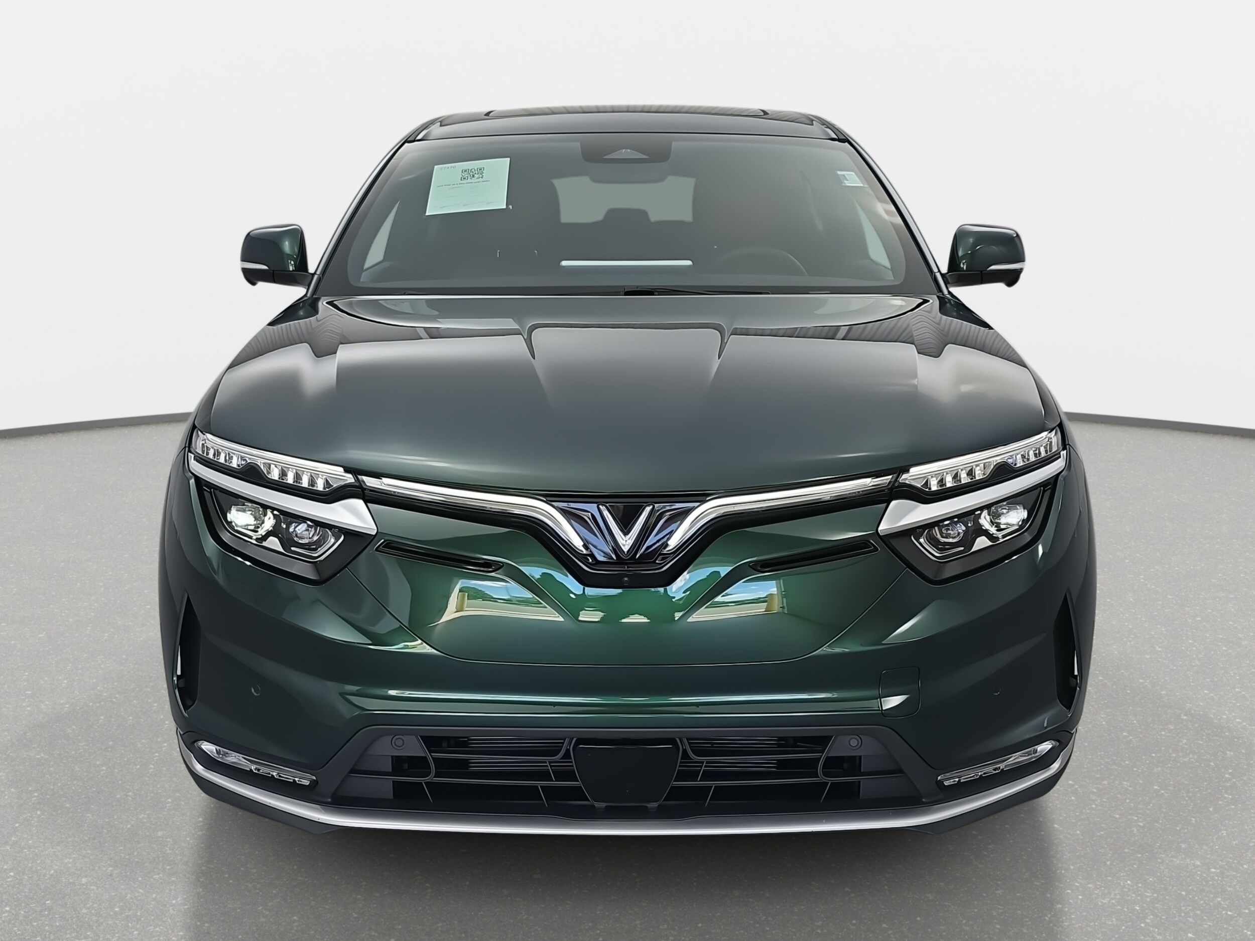 2025 Vinfast VF 8 8 photo 2