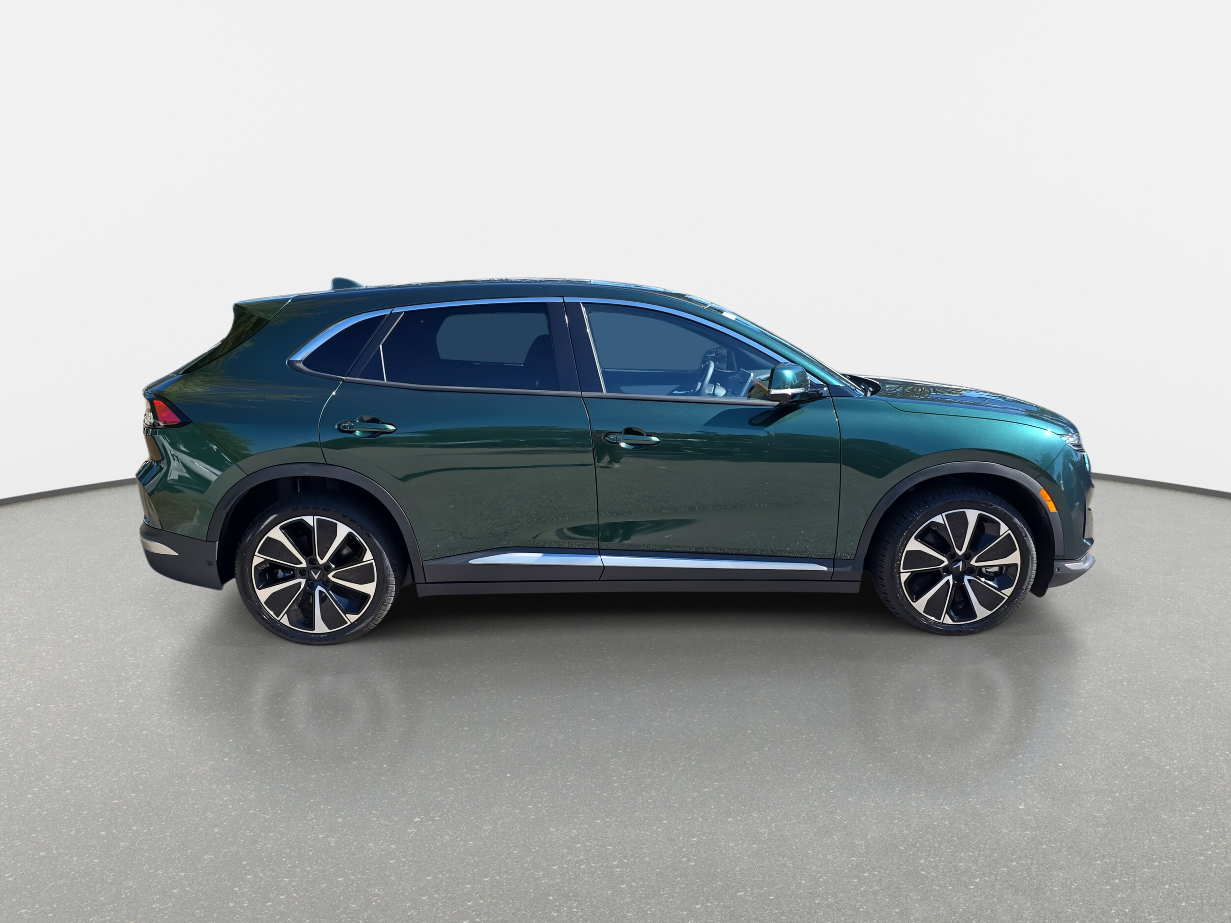 2025 Vinfast VF 8 8 photo 4