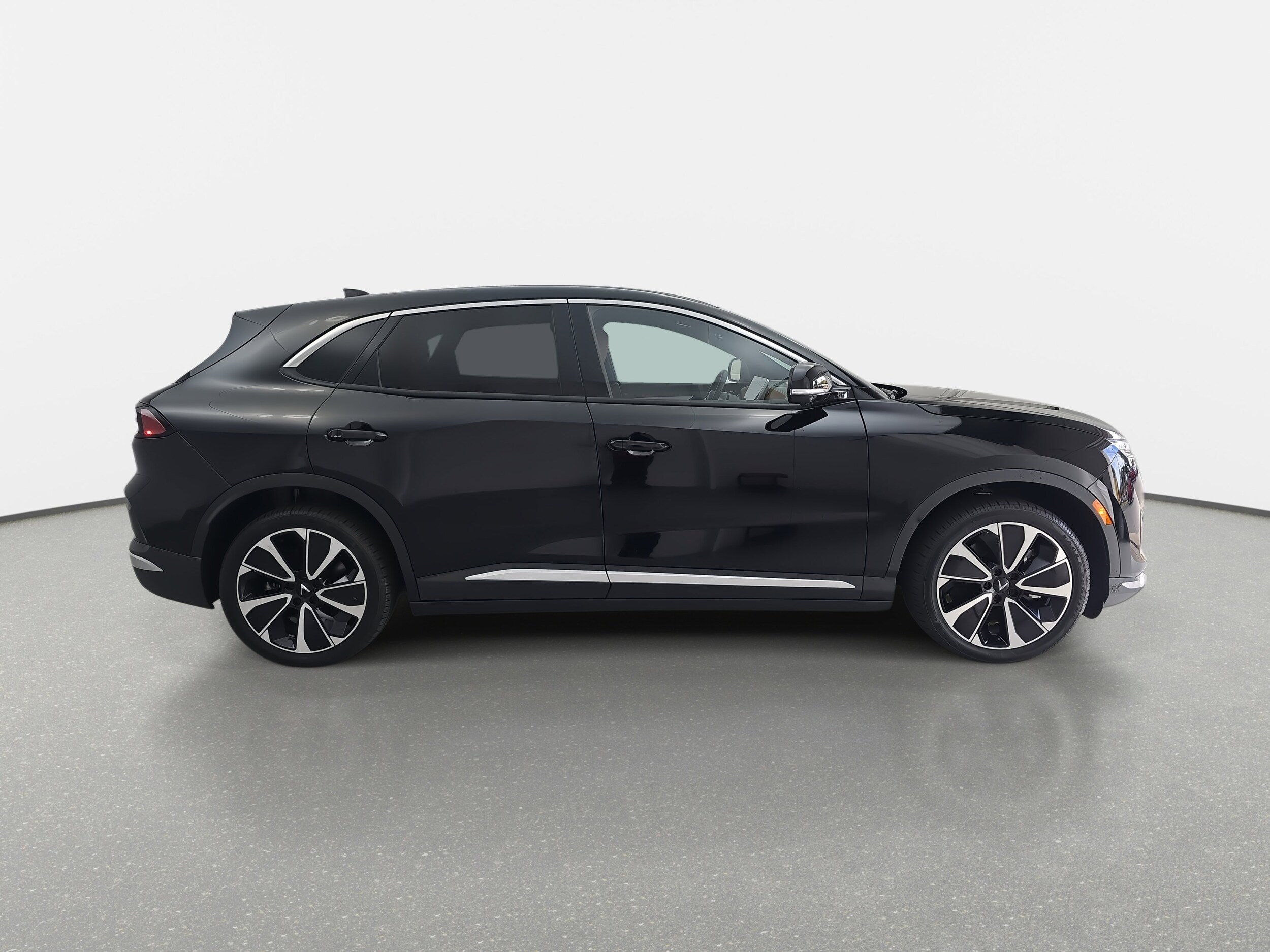 2025 Vinfast VF 8 8 photo 4
