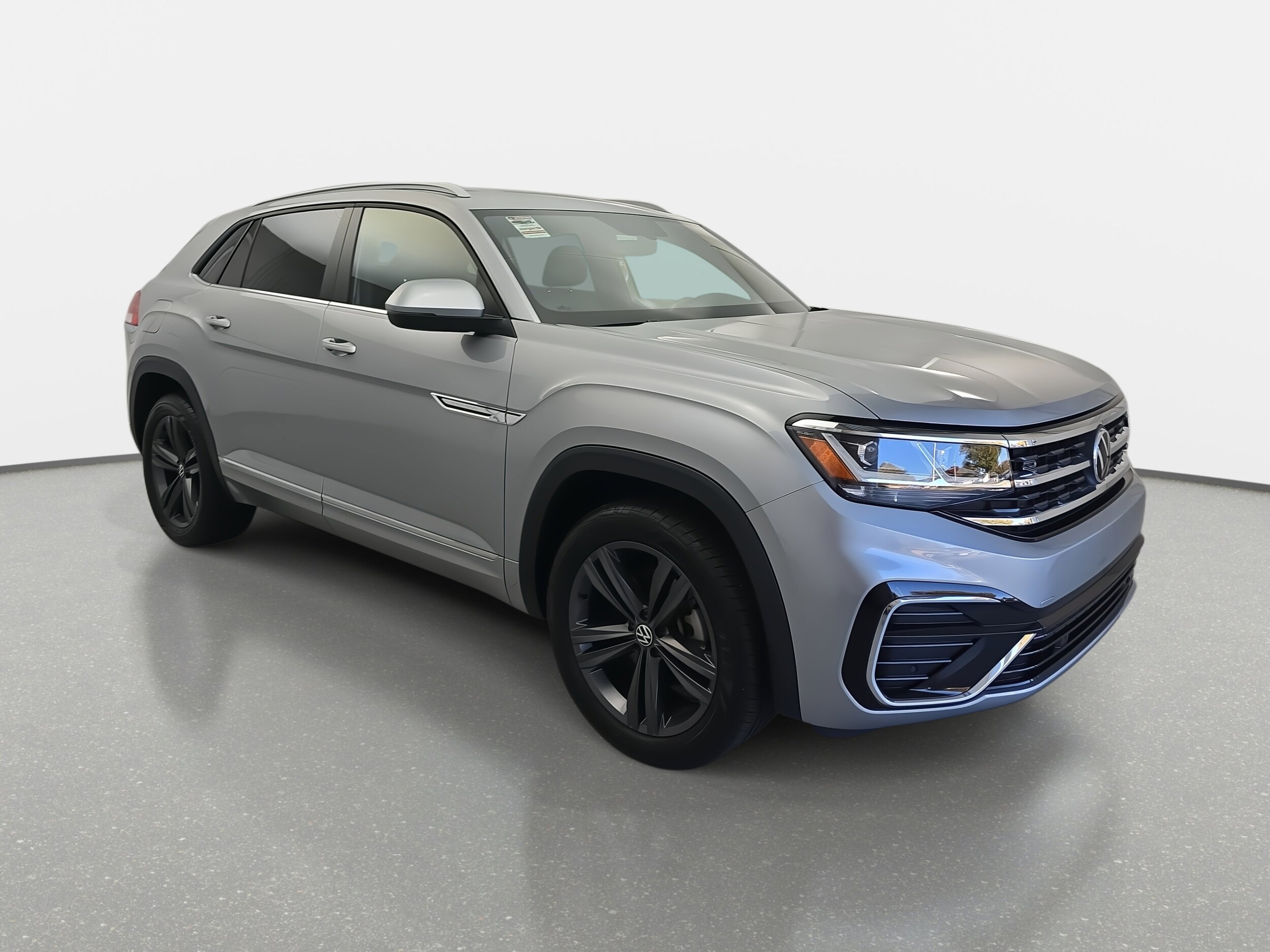 2021 Volkswagen Atlas Cross Sport V6 SE Technology R-Line photo 3