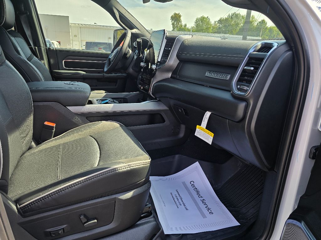 2026 RAM 3500 Laramie - Photo 21