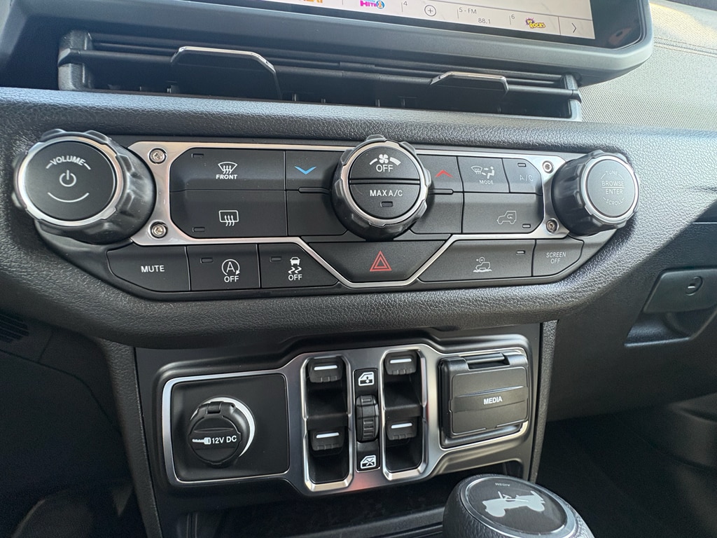 2026 Jeep Wrangler 4-Door Sport - Photo 13