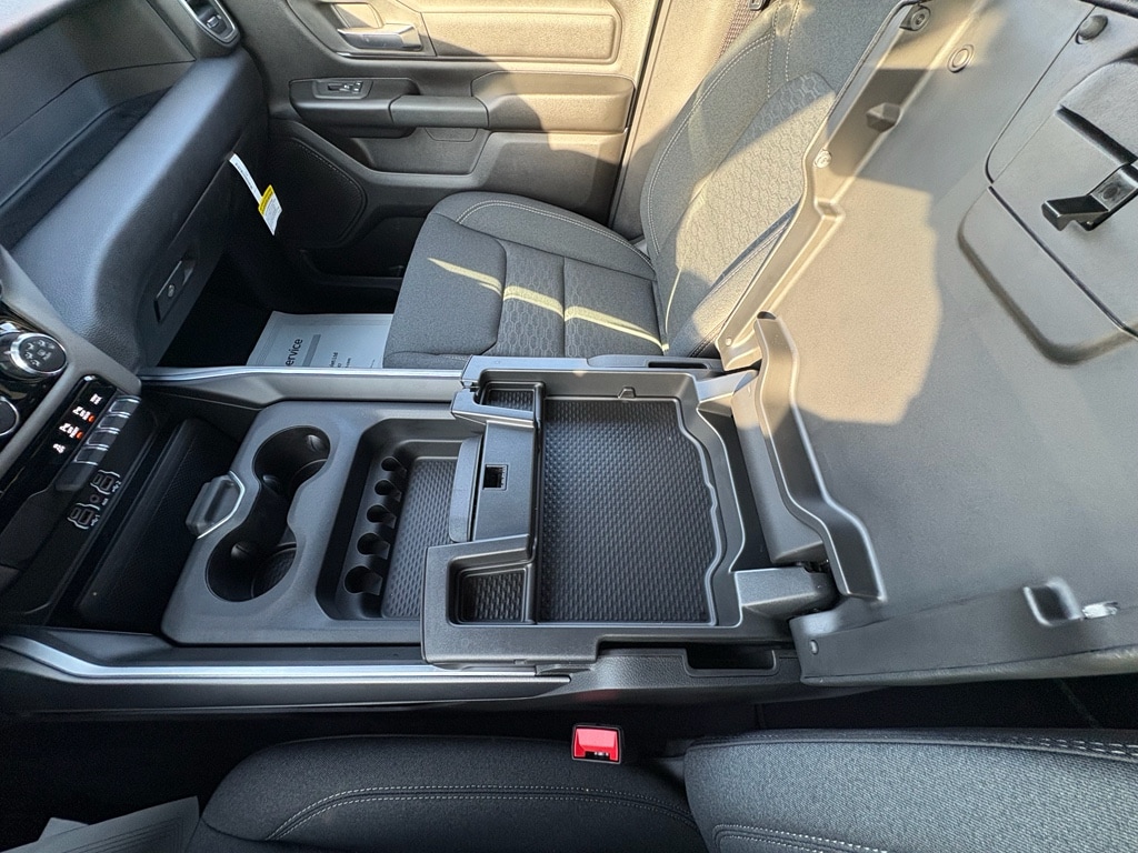2026 RAM 1500 Express - Photo 21