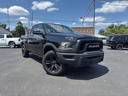 2022 Ram 1500 Classic SLT Truck Quad Cab
