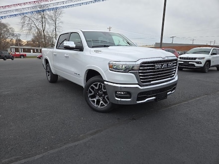 2025 Ram 1500 LARAMIE CREW CAB 4X4 5'7 BOX Pickup
