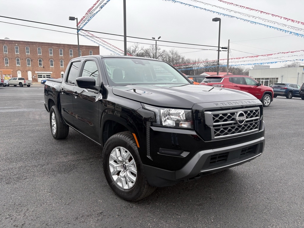 2023 Nissan Frontier SV
