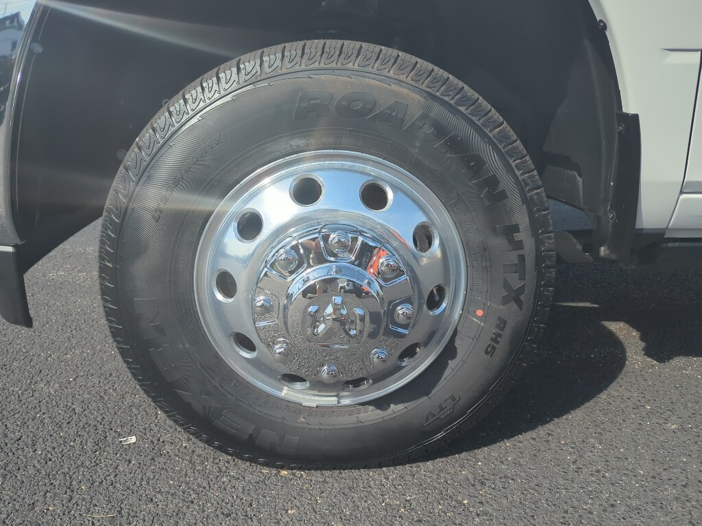 2026 RAM 3500 Laramie - Photo 12