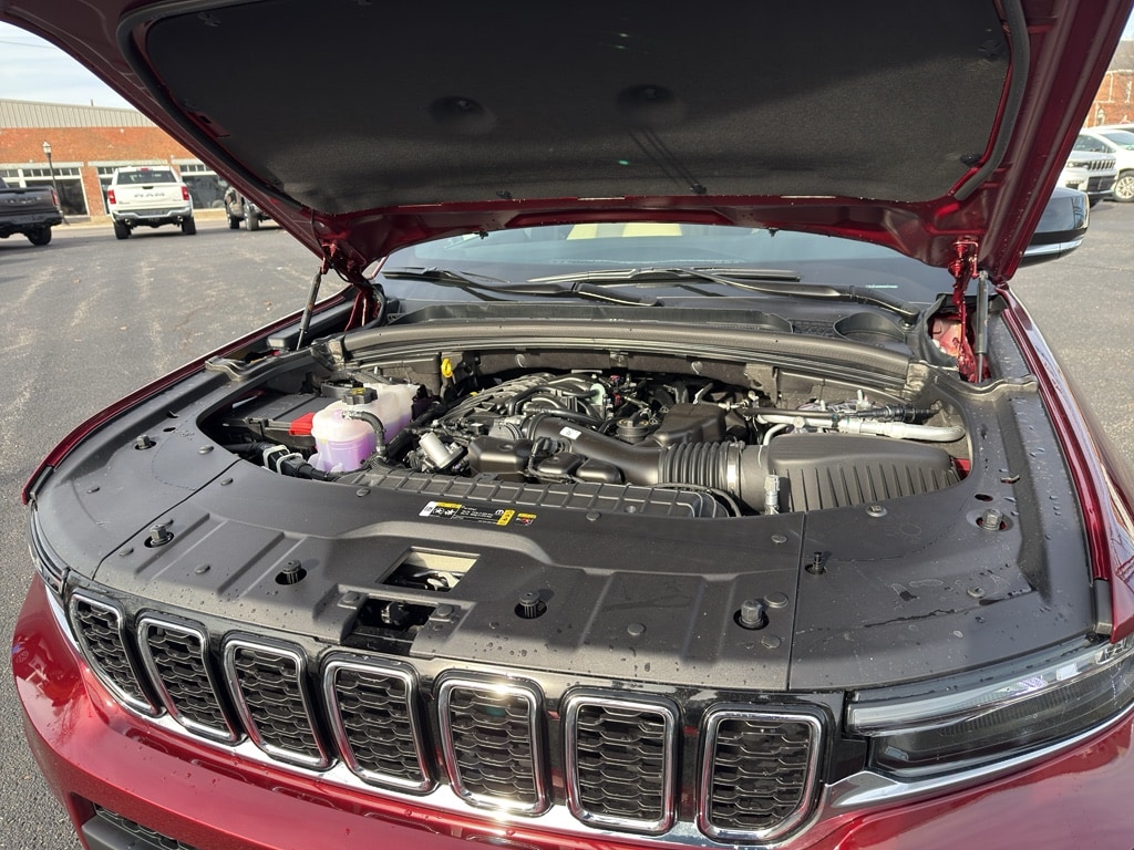 New 2025 Jeep Grand Cherokee L LIMITED 4X4 Sport Utility