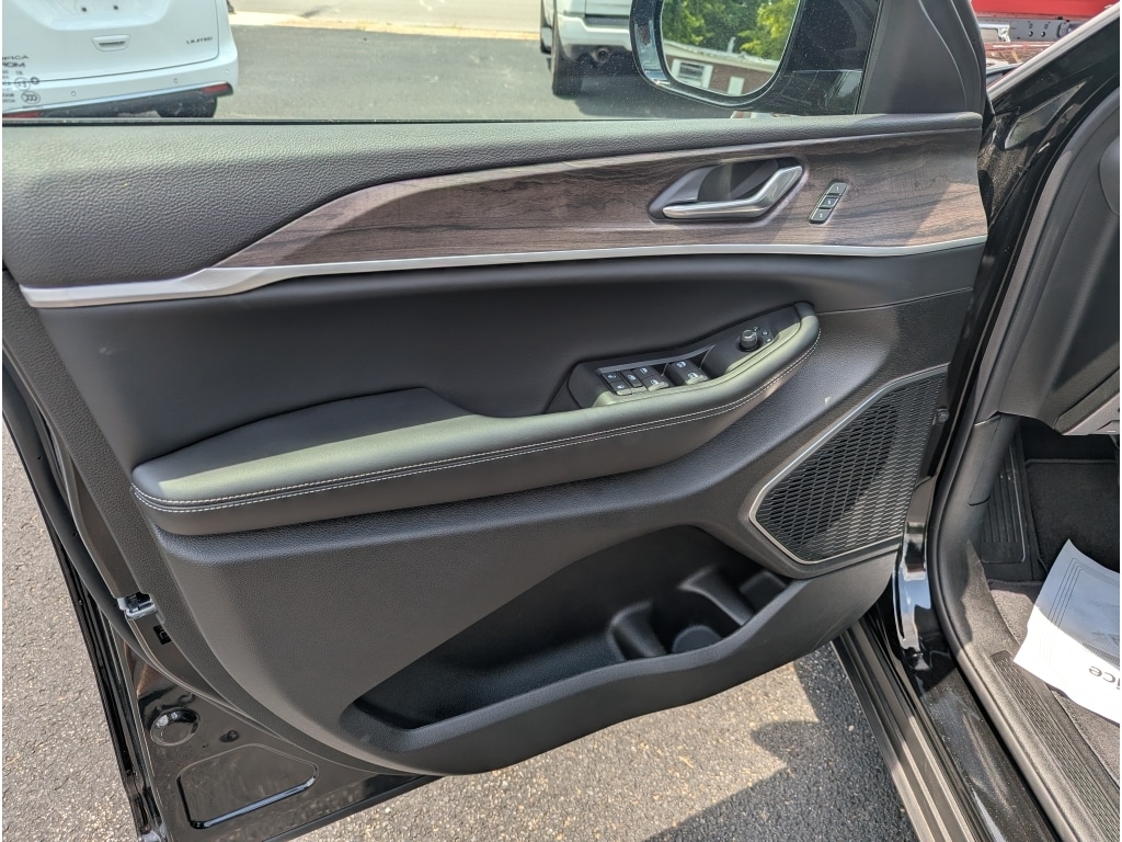 2026 Jeep Grand Cherokee L Limited - Photo 11