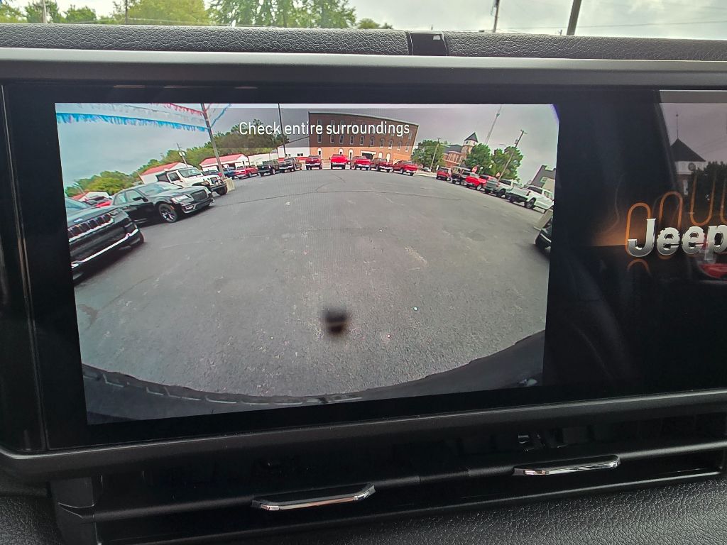 2025 Jeep Wrangler 4-Door Willys - Photo 17