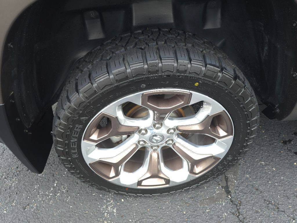 2022 Ram 1500 Longhorn photo 4