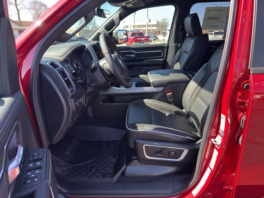 2026 RAM 1500 Laramie - Photo 15