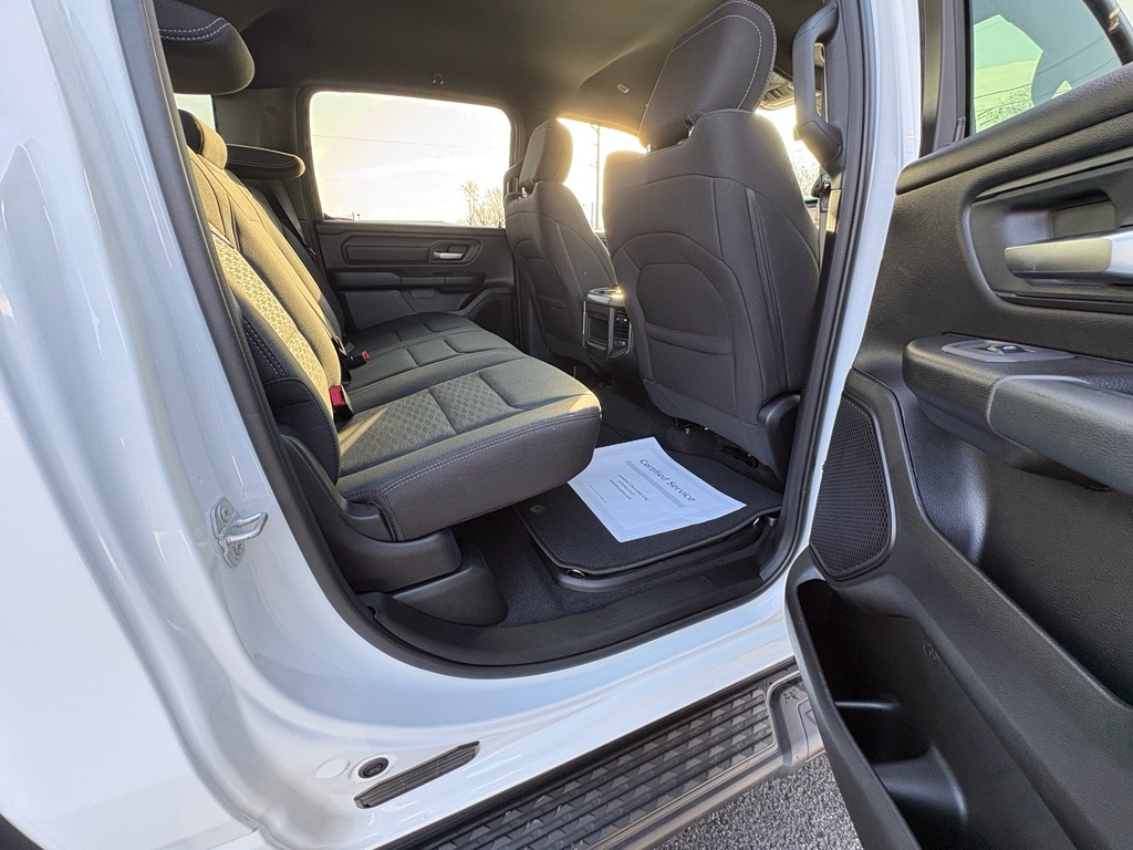 2026 RAM 1500 Express - Photo 29