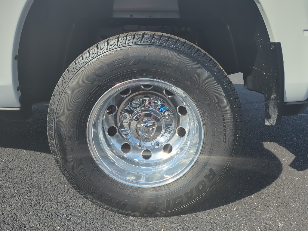 2026 RAM 3500 Laramie - Photo 14